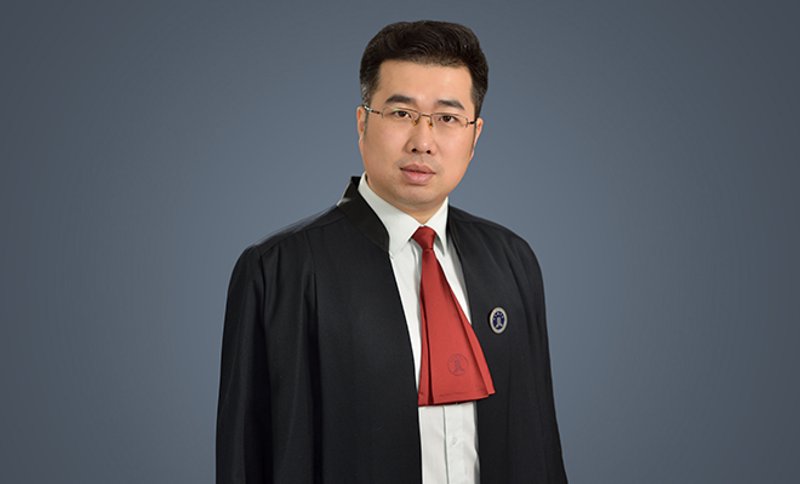 公司法务一年多少钱?这个问题的答案其实因公司规模、业务范围和市场定位而异。